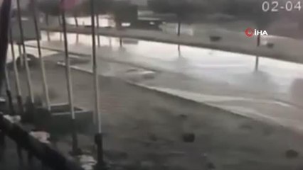 Kontrolden çıkan otomobil takla attı.. O anlar kameraya yansıdı