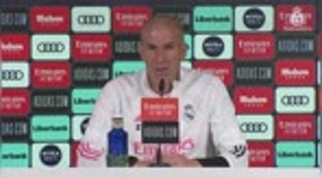 Real Madrid - Zidane défend Mbappé