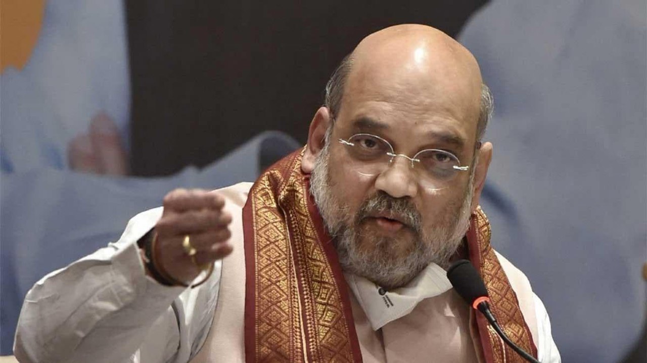 Mamata raised questions on voting schedule, shah replied