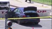 - ABD’nin başkenti Washington DC’de bir kişinin aracını polislerin üstüne sürmesi sonucu 2 polis yaralandı. Polis, şoför gözaltına alınırken, binaya giriş çıkışların yasaklandığını açıkladı.