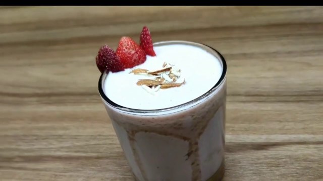 Strawberry Milkshake | Strawberry Crush Milkshake | Strawberry thick Shake | milkshake | strawberry | strawberry shake | how to make strawberry shake | Desi Cook
