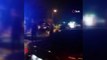 Kadıköy'de kontrolden çıkan lüks otomobil önce otomobile ardından ağaca çarptı: 3 yaralı