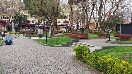 Haftalar sonra yeniden başlayan cumartesi kısıtlaması ile sokaklar boş kaldı