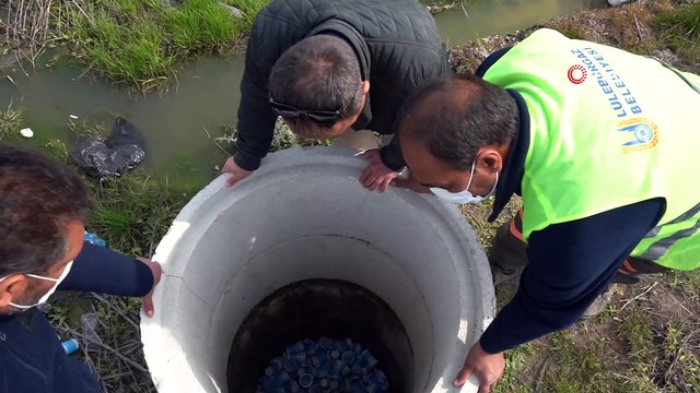 Şaşırtan olay...Kanalizasyon hattına yüzlerce bozulmuş ayran attılar
