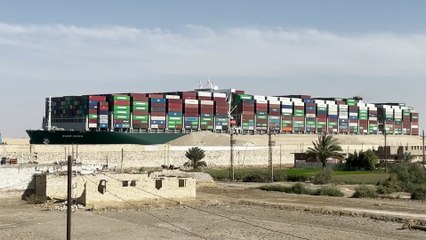 Canal de Suez pedirá 850 millones en compensación tras bloqueo del 'Ever Given'