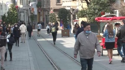 Taksim Meydanı turistlere kaldı