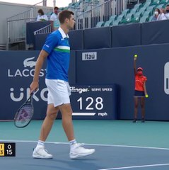 下载视频: Hurkacz upsets Rublev to make Miami final