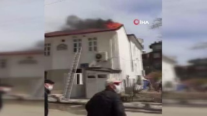 Tekirdağ'da cami çatısı alev alev yandı
