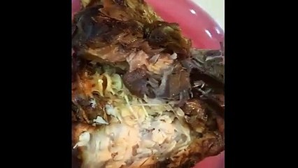 Giòi bò lúc nhúc trong cá kho ở chuỗi hàng thực phẩm sạch tại Hà Nội