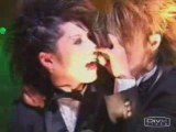 Miyavi kiss Sakito ! (Due le Quartz)