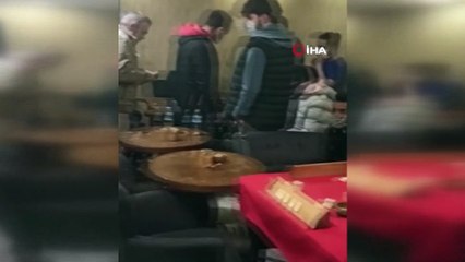 Kısıtlamada kafenin gizli bölmesinde 39 kişi yakalandı