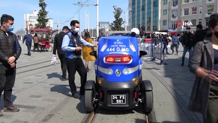 Kısıtlamada İstiklal Caddesi'nde yoğun kalabalık