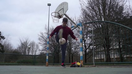 TUTORIAL FUTBOL VUELTA AL MUNDO EXTERIOR MUY FACIL / Como hacer la vuelta al mundo con el balon / ATW OUT TUTORIAL TRUCOS DE FUTBOL