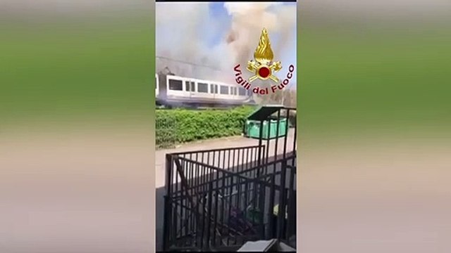 Incendio cavi alimentazione su linea ferroviaria Roma-Ostia (03.04.21) (1)