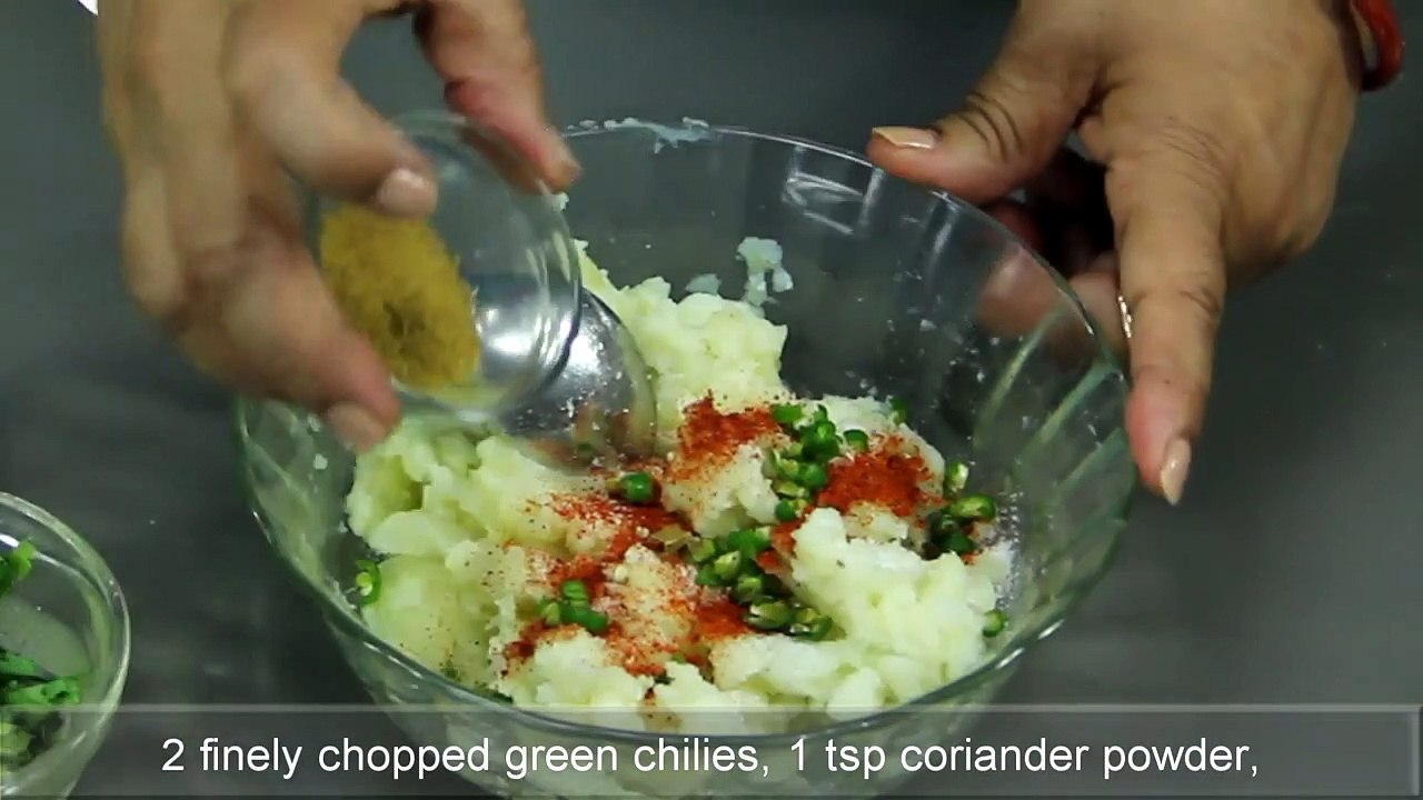 Aloo Paratha Recipe - Dhaba Style Punjabi Aloo Paratha - Potato Stuffed Paratha