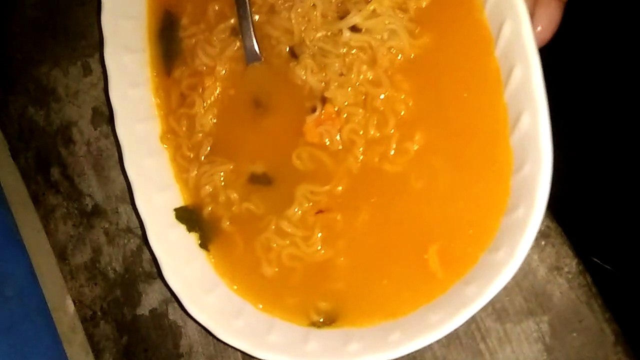 yummy nissin noodles