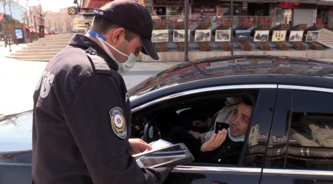 Polise 'ağabey gözünü seveyim yapma' dedi kısıtlamayı ihlalden ceza yemekten kurtulamadı