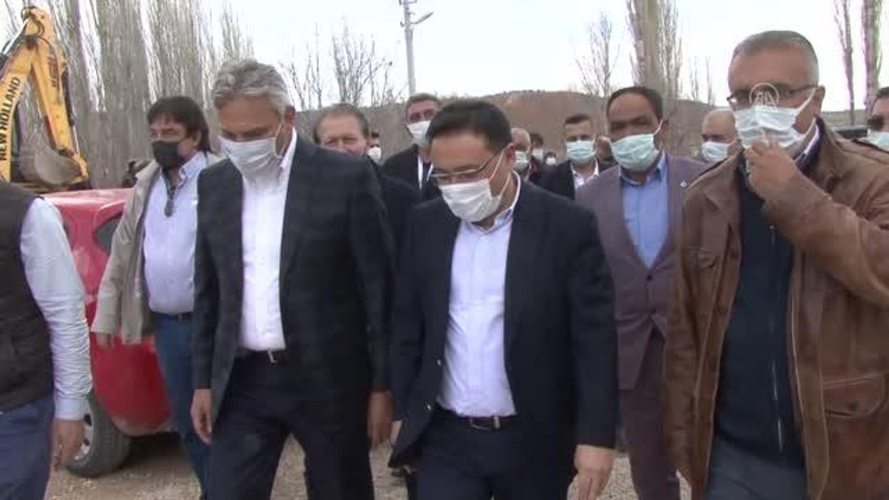 AFYONKARAHİSAR - TÜRSAB Başkanı Bağlıkaya: "2021'de 2019 yılına yakın bir turizm hedefi var"