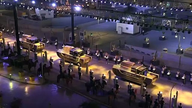 موكب مهيب ل المومياوات الملكية يعبر القاهرة إلى المتحف الجديد في الفسطاط