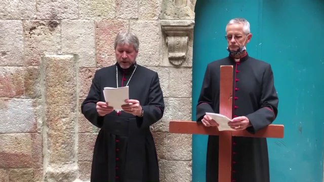 Stations of the Cross on the Via Dolorosa in Jerusalem, Israel | Saint George's College 2021 Chemin de croix sur la Via Dolorosa à Jérusalem, Israël | Collège Saint George 2021