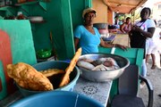 Comerciantes de Boca Chica se quejan de que no los deja negociar en inmediaciones de la playa