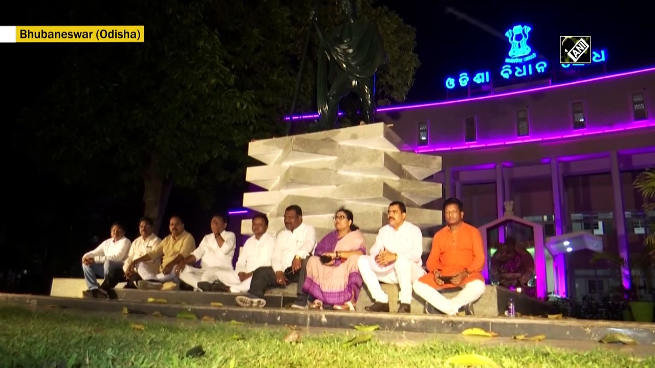 Supporters of 3 suspended BJP MLAs stage protest outside Odisha Assembly