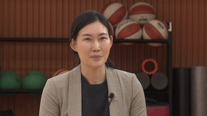 "이제 명품 감독으로"...'명품 포워드' 박정은의 금의환향 / YTN