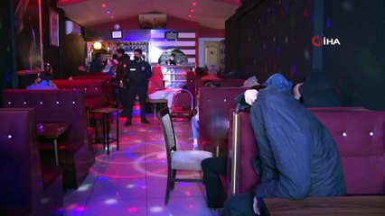 ‘Çok yüksek riskli’ İzmir’de baskın yapılan eğlence mekanı mühürlendi