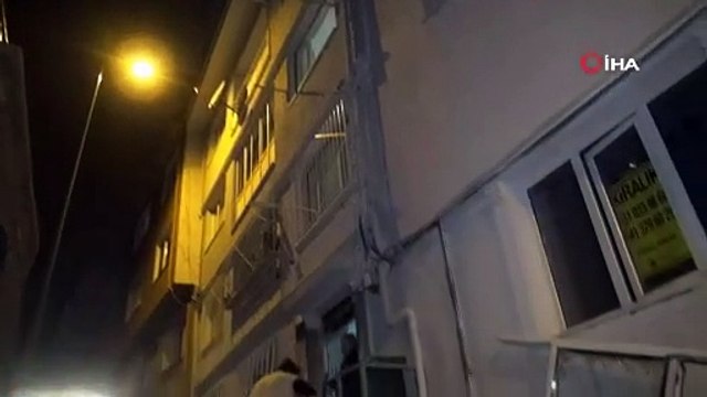 Çakmak gazı bomba gibi patladı, pencereyi yerinden söktü