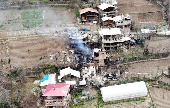 Artvin Ortaköy'deki yangının yaraları sarılıyor