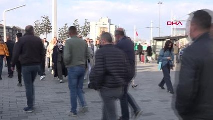 İSTİKLAL CADDESİ'NDE TURİST YOĞUNLUĞU