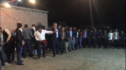 DİYARBAKIR'DA KISITLAMA SAATİNDE MAHALLE DÜĞÜNÜ KAMERADA