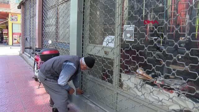 MERSİN 73 yaşında, 58 yıldır ayakkabı tamir ediyor