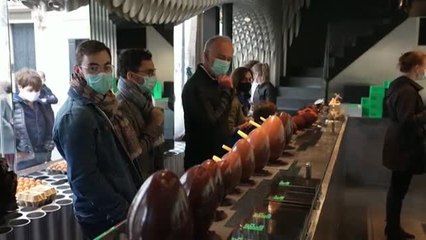 Los huevos de Pascua de la chocolatería de Patrick Roger, los preferidos de los parisinos