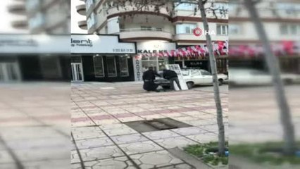 70 lira servis ücreti ödememek için kapıyı söküp tamirciye getirdi