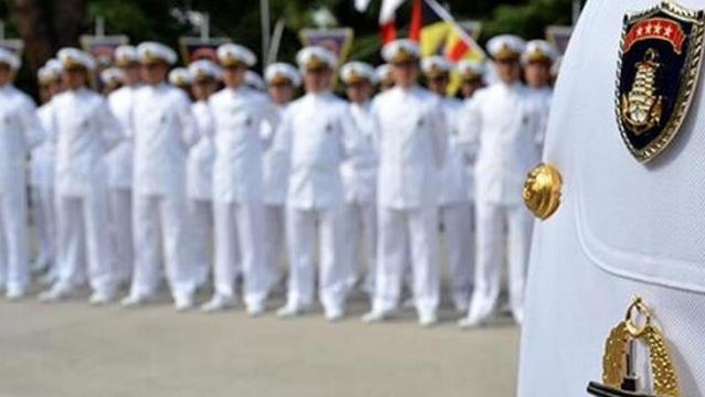 AK Partili Hamza Dağ dikkat çekti: Emekli 103 amiralin yayınladığı bildiriyle ilgili kritik saat detayı