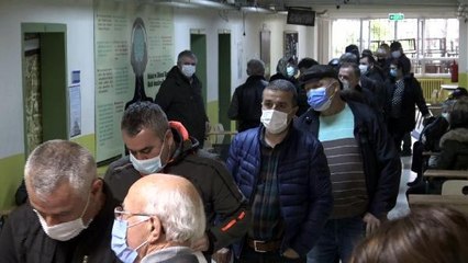 BULGARİSTAN SEÇİMİ İÇİN SANDIK BAŞINA KOŞTULAR