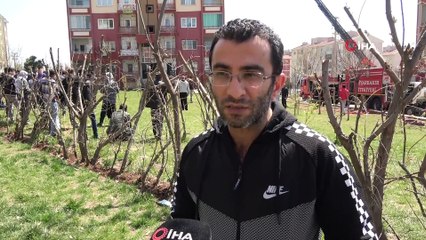 Diyarbakır'da korkutan yangın: Gökyüzü siyaha büründü, komşularını kapılarını çalarak kurtardı
