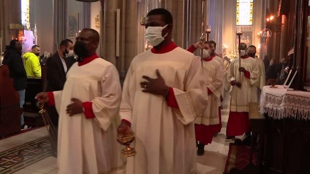 St. Antuan Kilisesi'nde Paskalya ayini düzenlendi