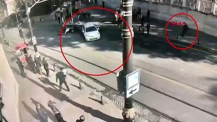 Kavga ettiği kişilerin üzerine otomobilini böyle sürdü