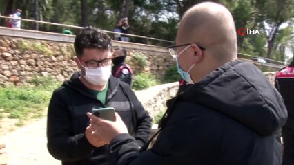 Cüzdanları çalınan Çinli turistler dil bilmeyince dertlerini canlandırma yapılarak anlatabildiler