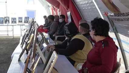 HDP önündeki acılı baba: "Evlatlarımız gelene kadar biz buradan kalkmayacağız. Doğru adresteyiz"