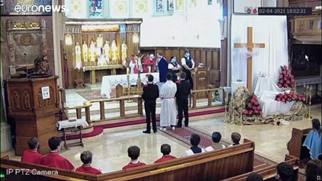 Gottesdienst ohne Abstand und Masken: Polizei schreitet ein