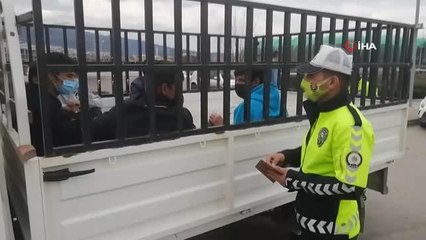 Kısıtlamada 8 kaçak göçmen yakalandı