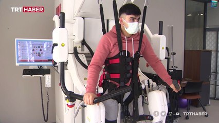 Télécharger la video: Yerli yürüyüş rehabilitasyon robotu felçli hastalara umut oldu