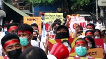 Myanmar, la protesta delle uova pasquali