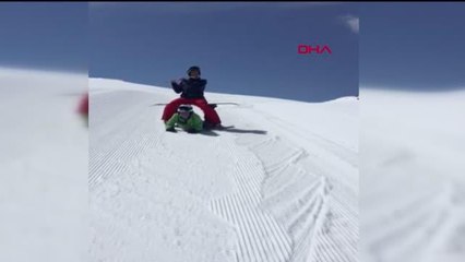 ORDU Müzisyenler yan flüt çalarak kaydı