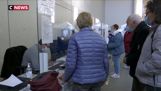 Le vaccinodrome de Rueil-Malmaison a ouvert ses portes