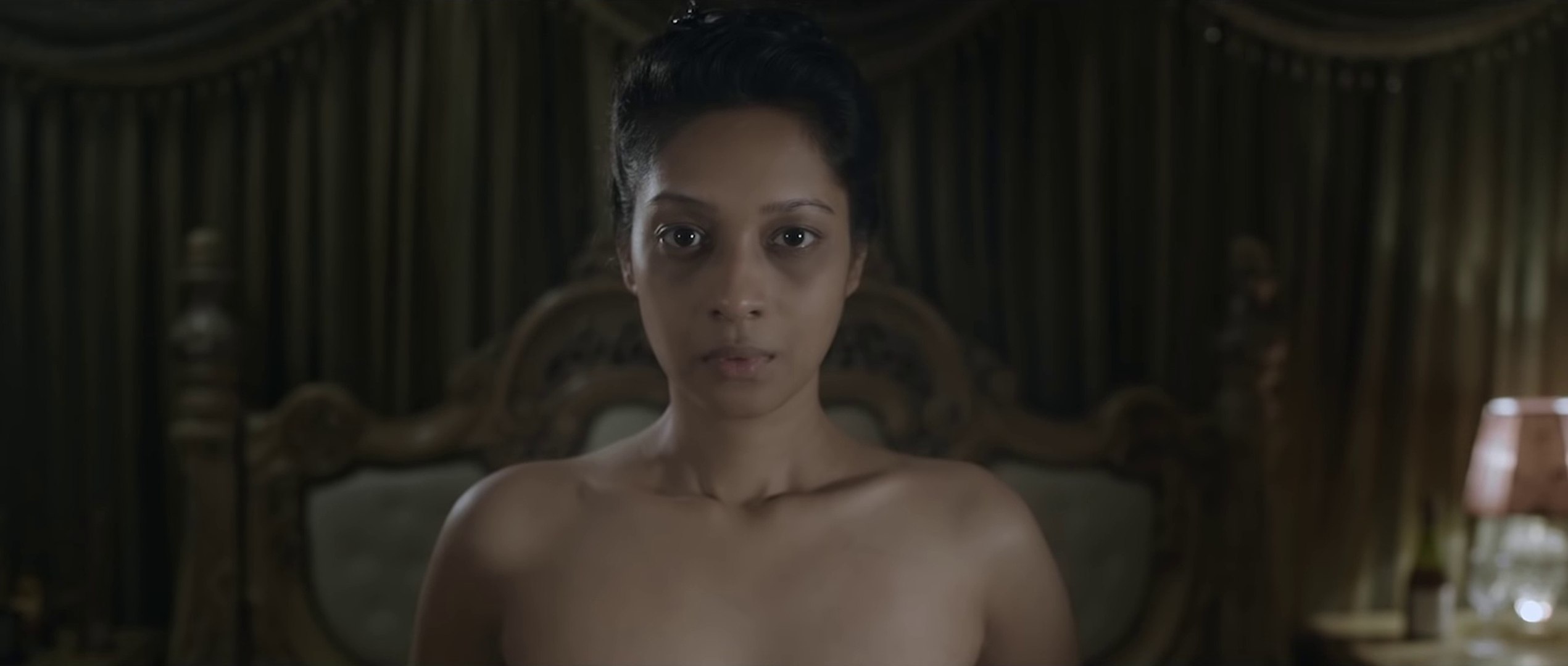 Erotik moda namoyishi video