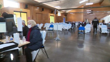 Vaccini a tappeto e limiti negli spostamenti in tutta Europa